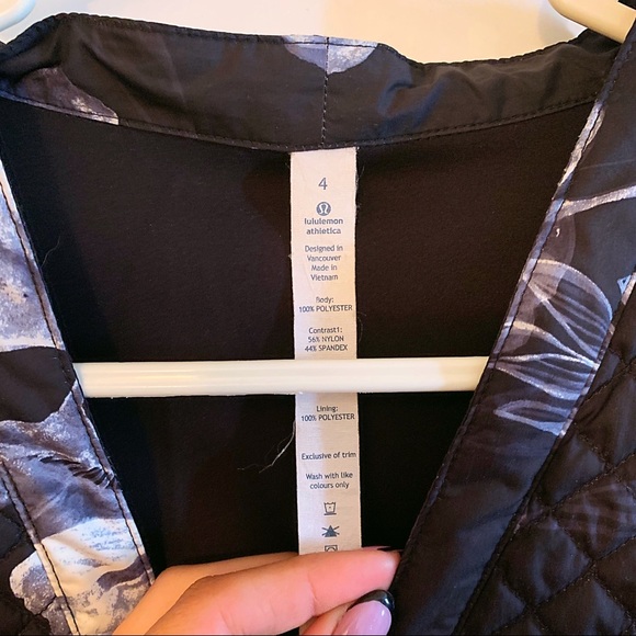 Like new Lululemon jacket - Picture 2 of 4